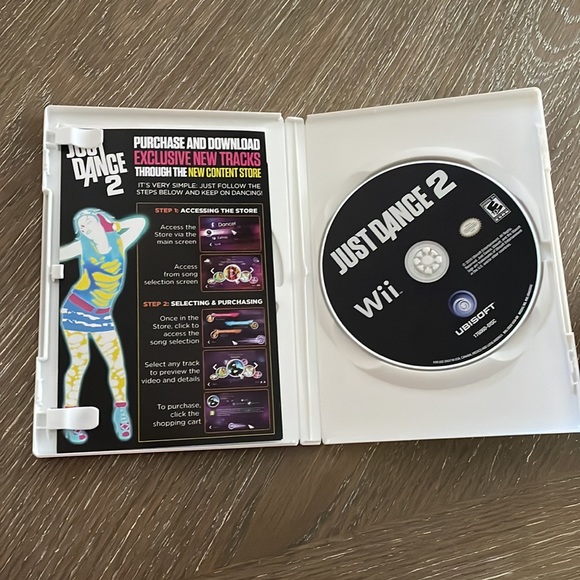 Wii Just Dance 2 Game - Picture 3 of 3